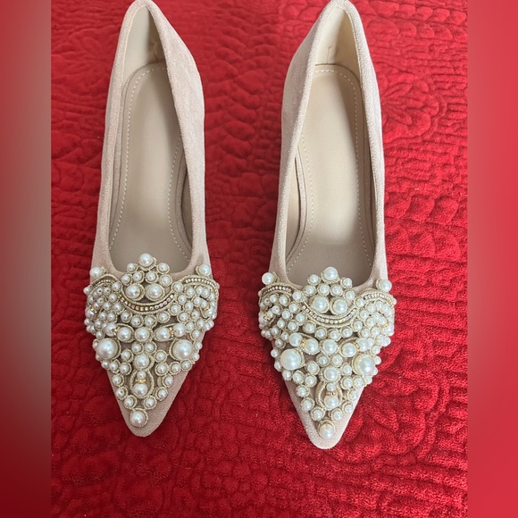 Blush Heels, beautiful detail - Picture 2 of 4